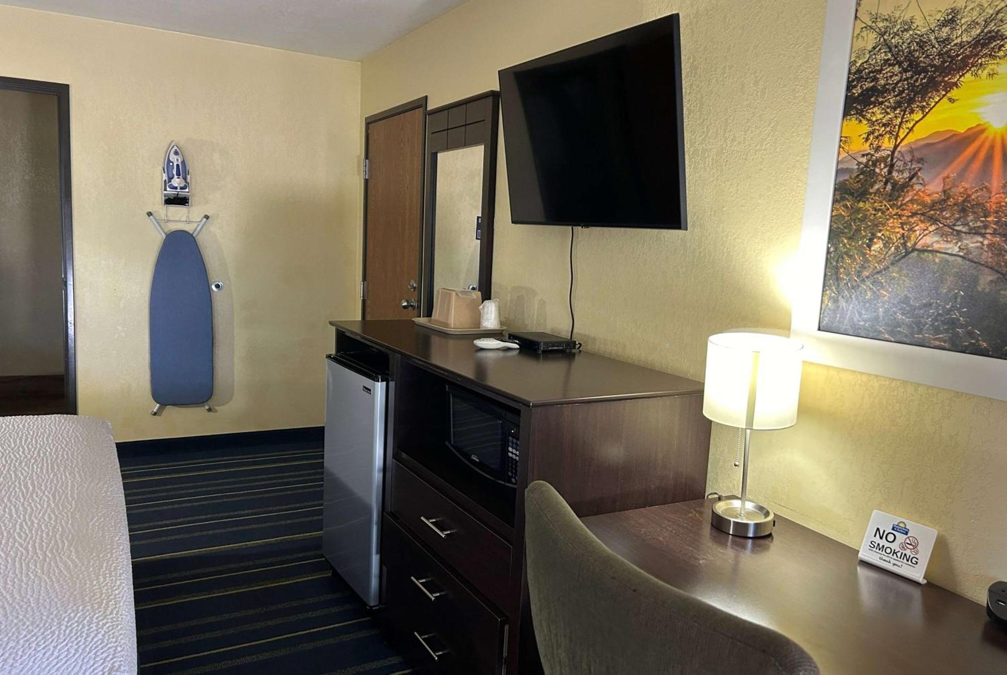Days By Wyndham Motel 2*