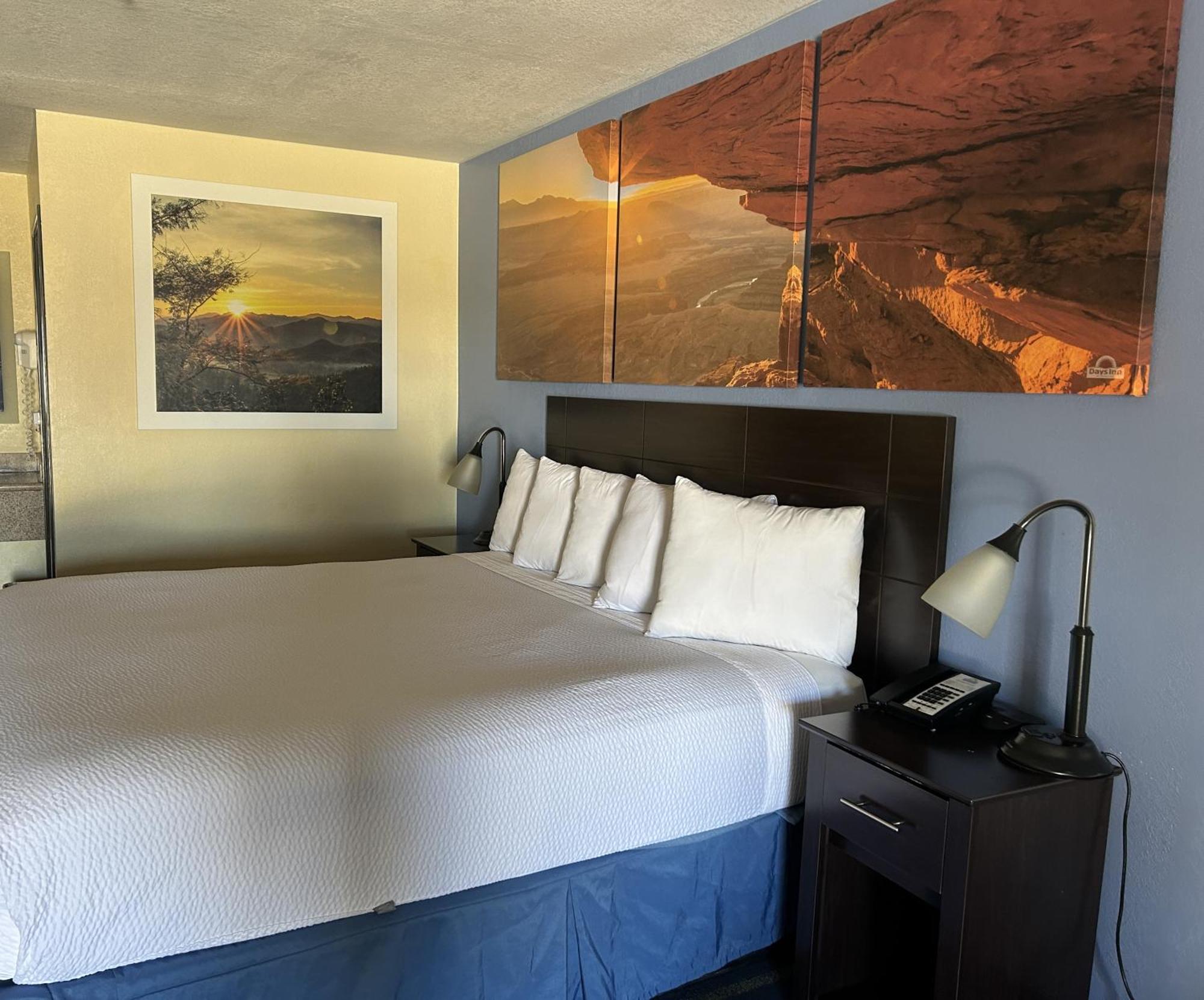 Days By Wyndham Motel